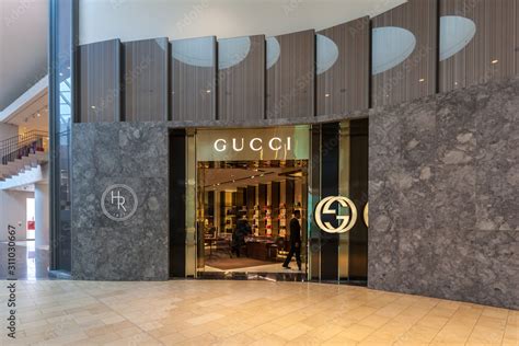 gucci store lenox mall